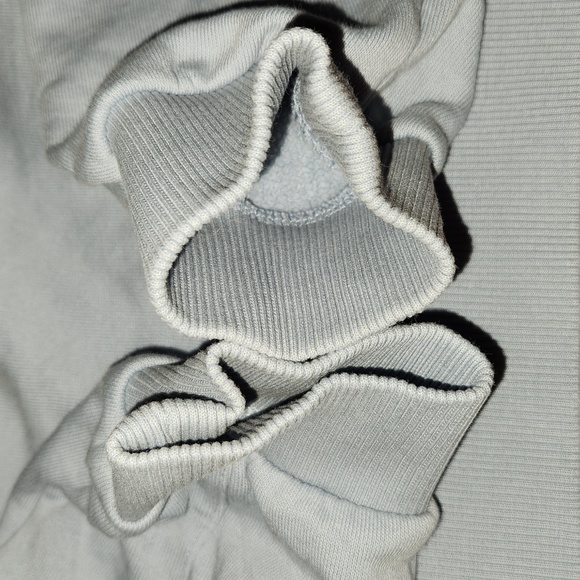 Lune Active  yuki cropped zip sweater size XS dusty blue - Picture 16 of 16